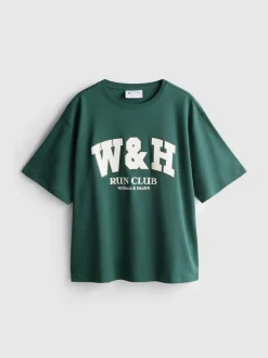 Camiseta deportiva holgada con estampado gráfico
