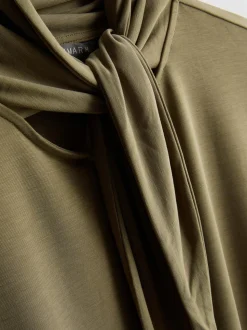 Camiseta de punto con cuello anudado