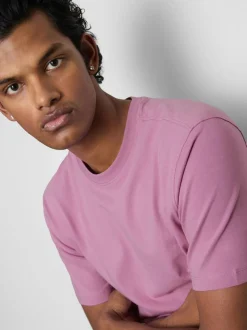 Camiseta elástica de corte entallado