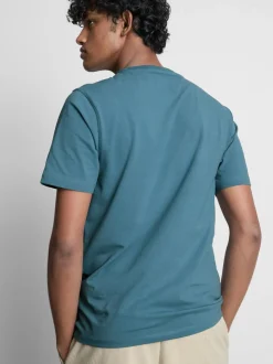 Camiseta elástica de corte entallado
