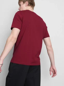 Camiseta elástica de corte entallado