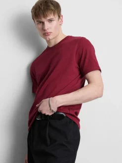 Camiseta elástica de corte entallado