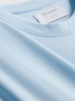 Camiseta elástica de corte entallado