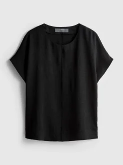 Camiseta relajada y fluida con cuello redondo