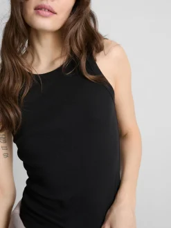 Camiseta sin mangas de canalé con espalda nadadora