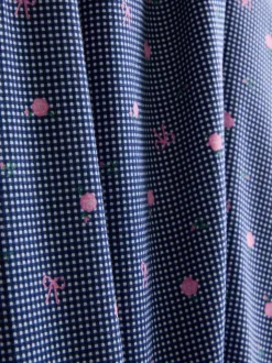 Camiseta y pantalón de pijama a cuadros vichy