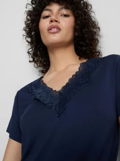 Camisón de encaje rico en modal