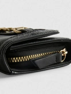 Cartera con detalle de bocado de caballo