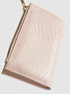 Cartera con efecto piel de cocodrilo