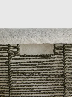 Cesta cúbica de cuerda de papel