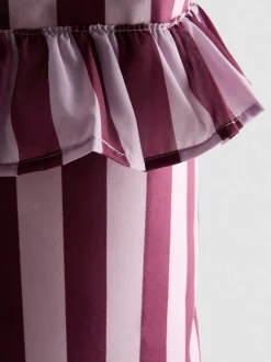 Cesta para la colada a rayas con volante