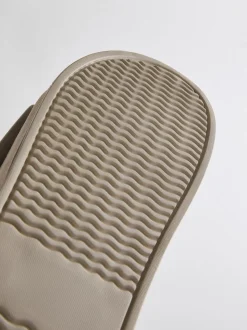 Chanclas con suela gruesa