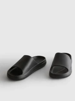 Chanclas de suela gruesa