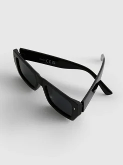 Gafas de sol finas con montura rectangular