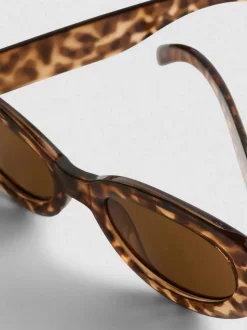 Gafas de sol ovaladas con estampado animal