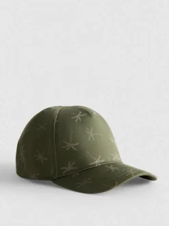 Gorra con estampado de vehículos