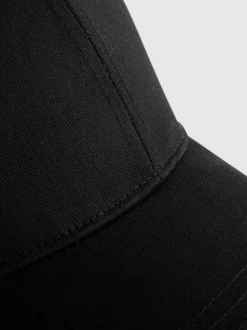 Gorra de béisbol con bloques de color