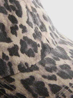Gorra de béisbol con estampado de leopardo