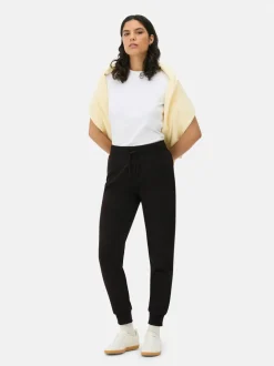 Joggers ajustados