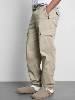 Joggers cargo con bajos ajustados