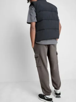 Joggers estilo cargo con bajos ajustados