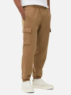Joggers estilo cargo con bajos ajustados
