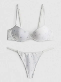 Lencería de satén floral con sujetador push-up