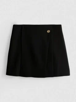 Minifalda asimétrica de corte elegante