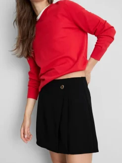 Minifalda asimétrica de corte elegante