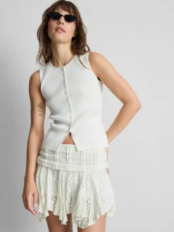 Minifalda con volantes de encaje