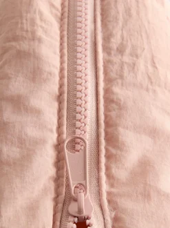 Mochila acolchada bordada