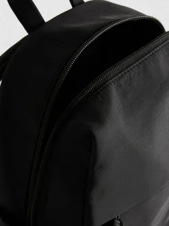 Mochila con bolsillo con cremallera