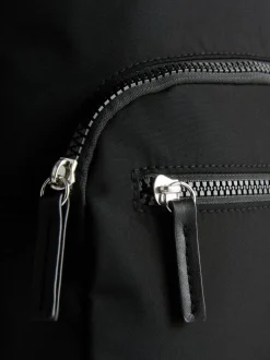 Mochila con bolsillo con cremallera