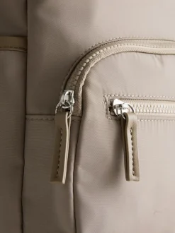 Mochila con bolsillo con cremallera