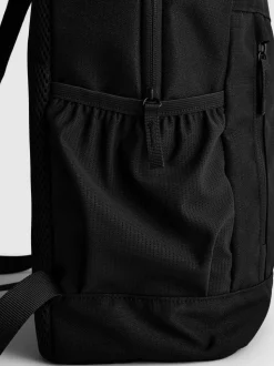 Mochila con correas ajustables