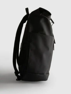 Mochila con solapa enrollable