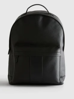 Mochila de piel sintética