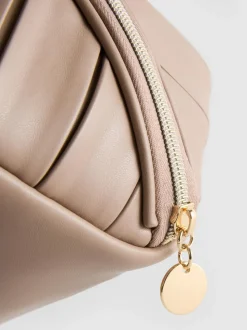 Neceser con detalle de inicial