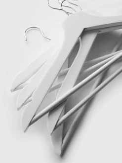 Pack de 5 perchas de madera