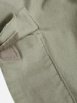 Pantalones cargo con cordón de ajuste