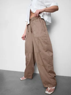 Pantalones cargo de algodón de pernera ancha