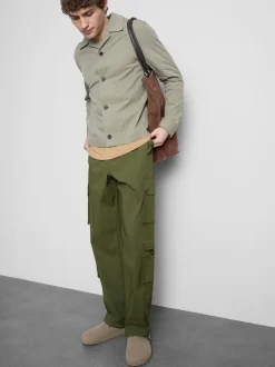 Pantalones cargo de estilo militar
