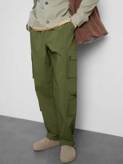 Pantalones cargo de estilo militar