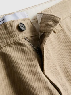 Pantalones chinos de talle medio