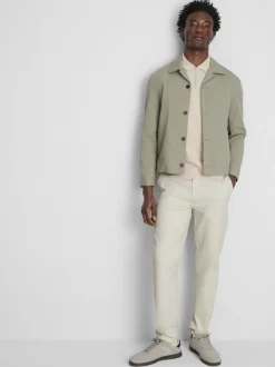 Pantalones chinos entallados
