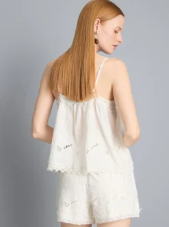 Pantalones cortos bordados con flores de algodón