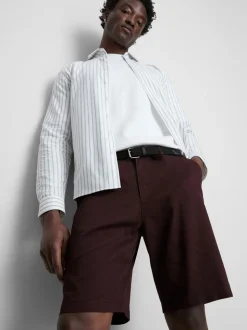 Pantalones cortos chinos con cinturón