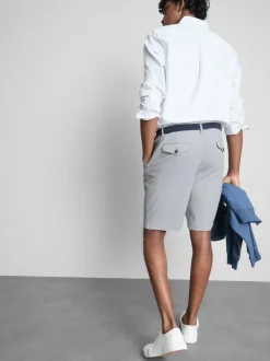 Pantalones cortos chinos con cinturón