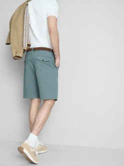 Pantalones cortos chinos con cinturón