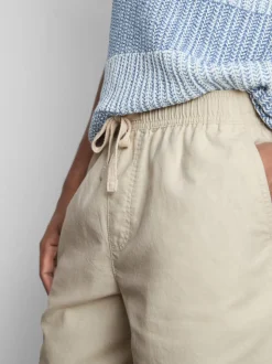 Pantalones cortos de lino con cordón de ajuste